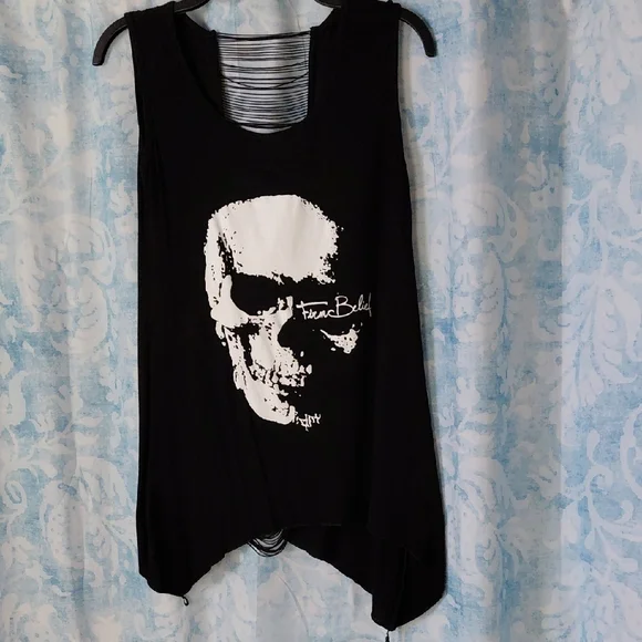 Black Skull Graphic Women's Top - Picture 1 of 6